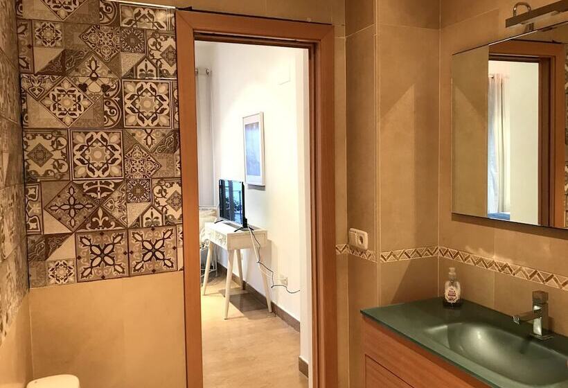 اتاق سوپریور, Triana Luxury Home