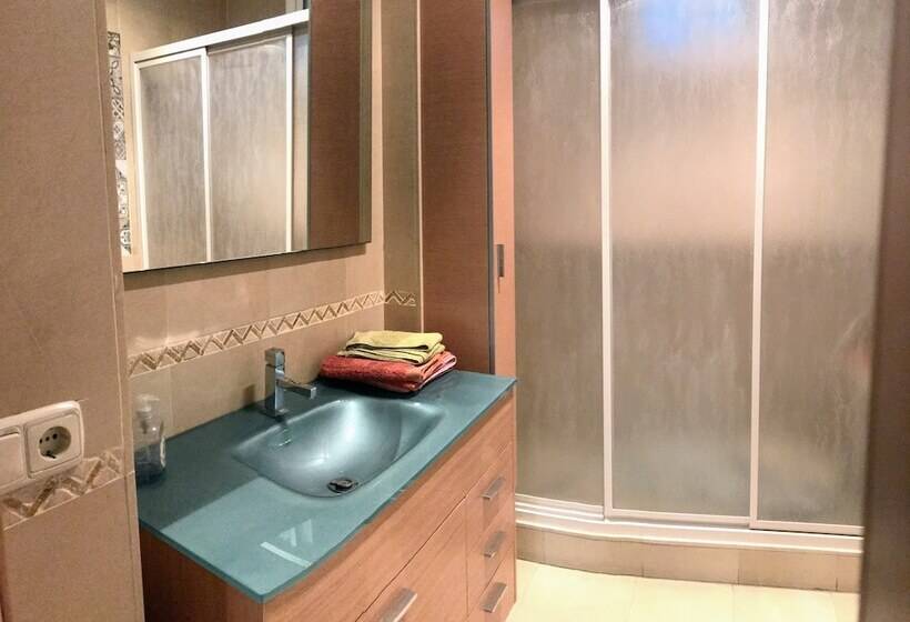 اتاق سوپریور, Triana Luxury Home