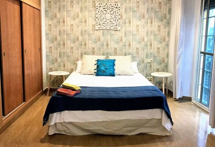 اتاق سوپریور, Triana Luxury Home