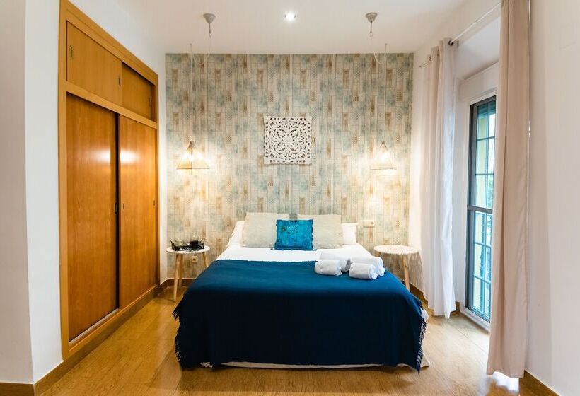 اتاق سوپریور, Triana Luxury Home