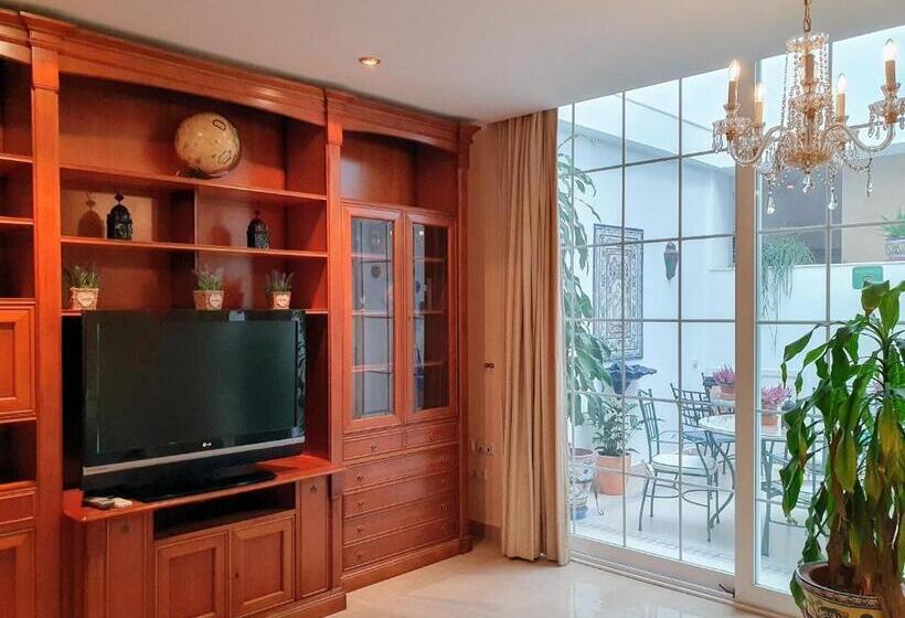 آپارتمان 1 خوابه, Triana Luxury Home