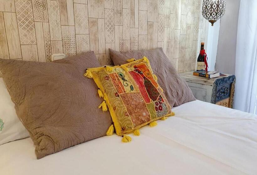 اتاق سوپریور, Triana Luxury Home