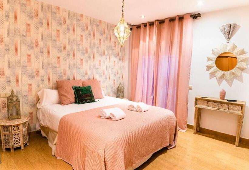 اتاق سوپریور, Triana Luxury Home