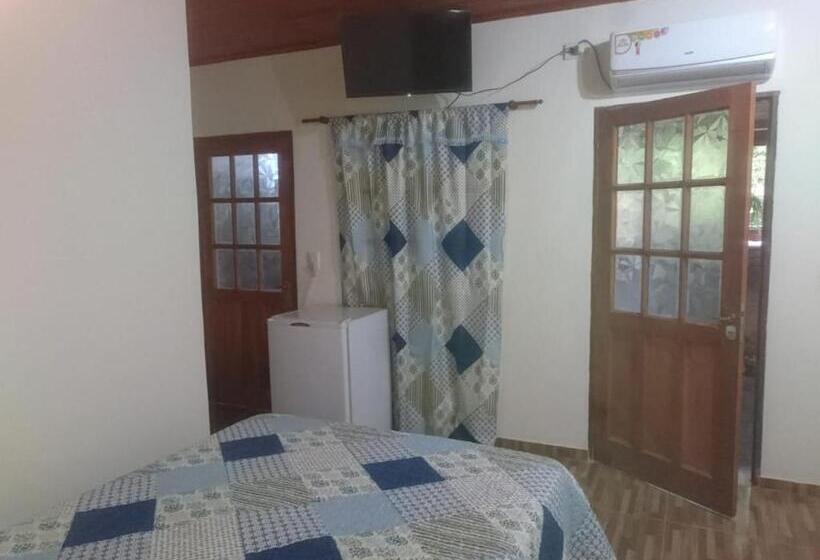 Habitación Cuádruple Clásica, Alojamiento De La Abu