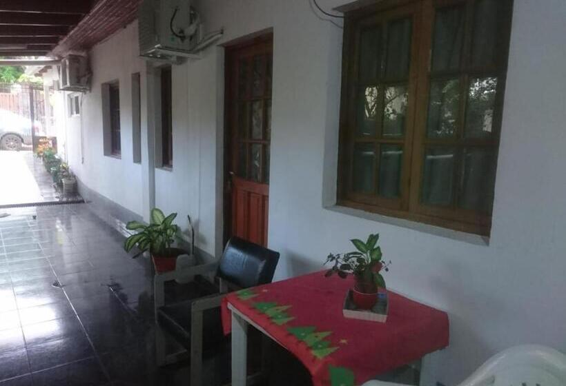 Habitación Cuádruple Clásica, Alojamiento De La Abu