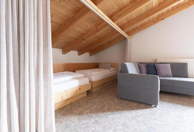 דירת חדר נוף לגינה, Residence Margreth