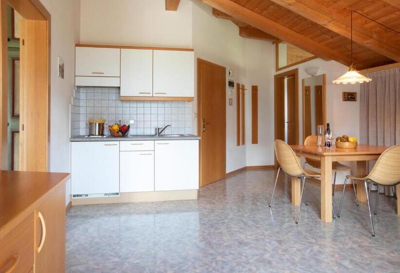 דירת חדר נוף לגינה, Residence Margreth