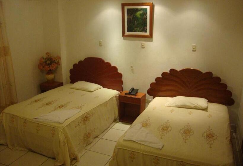 스탠다드 룸 더블 침대 2개, Sol Del Oriente Iquitos