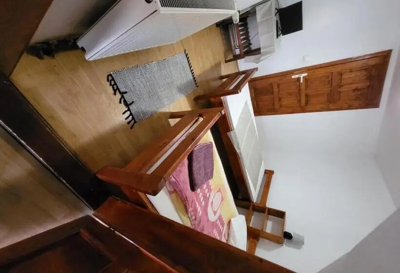 Deluxe Yhden Hengen Huone, Betty Panzio