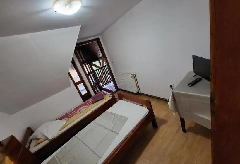 Deluxe Yhden Hengen Huone, Betty Panzio