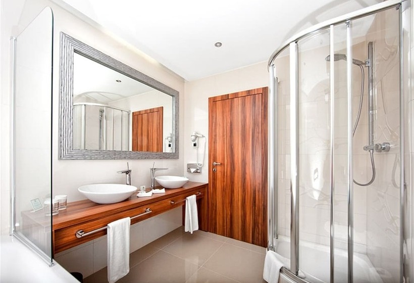 سوییت, Holiday Inn Trnava, An Ihg