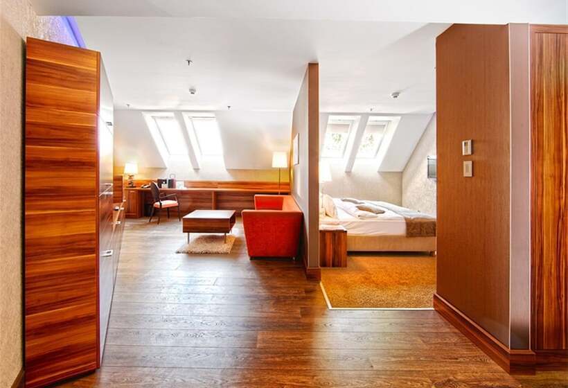 سوییت, Holiday Inn Trnava, An Ihg