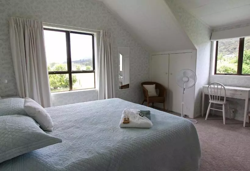 Standard-huone King-vuode, Jacaranda Lodge