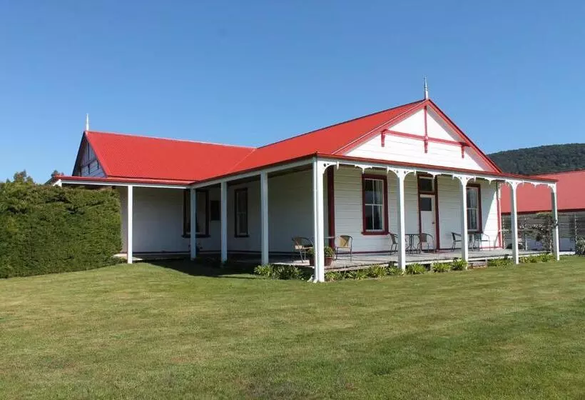 اتاق استاندارد با چشم‌انداز دریاچه, Murrells Grand View House