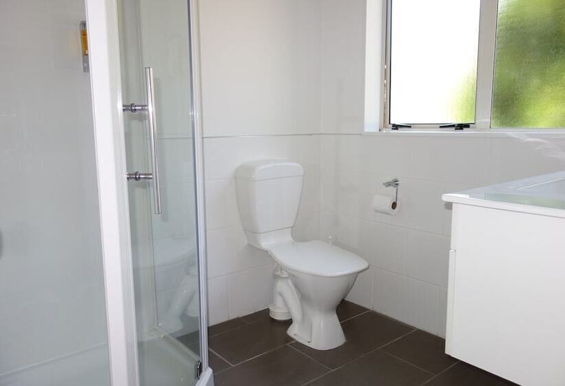 استودیوی استاندارد, Northwood Motor Lodge