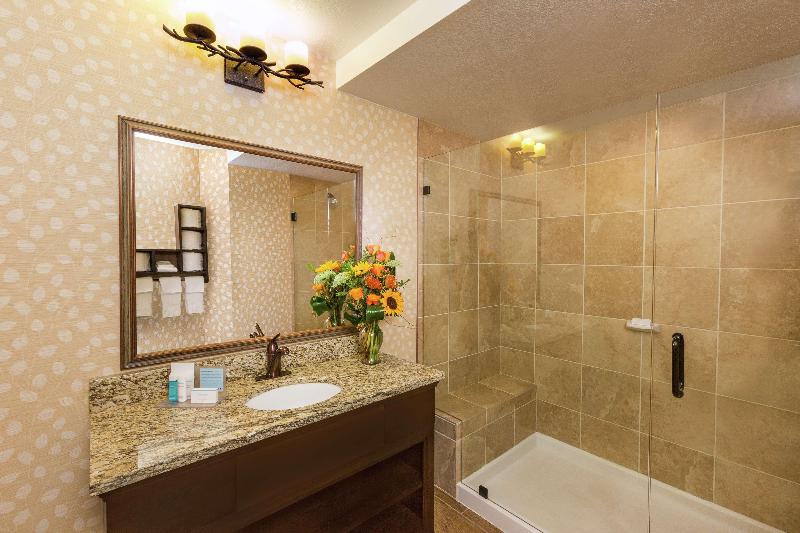 חדר קלאב, Number 10