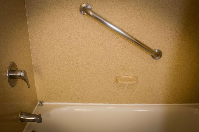 חדר קלאב, Number 10