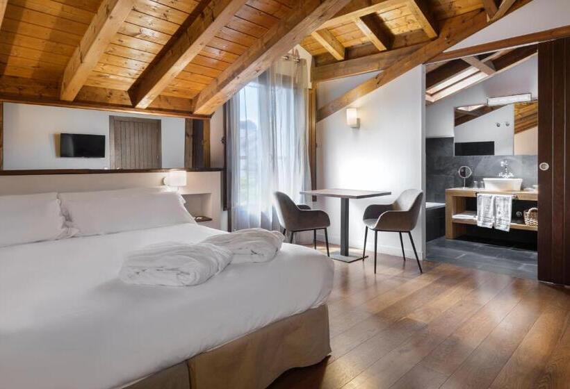 주니어 스위트, Rural Iribarnia