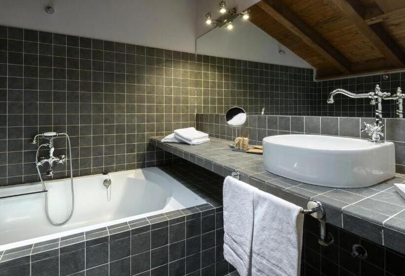 가든 전망 주니어 스위트, Rural Iribarnia