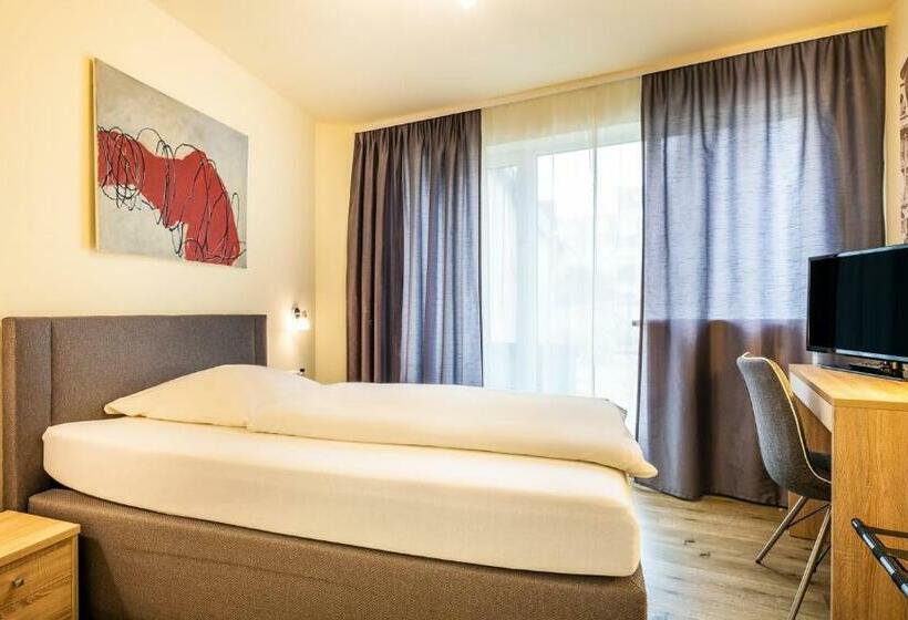 اتاق استاندارد یک نفره, Schroeders City Style