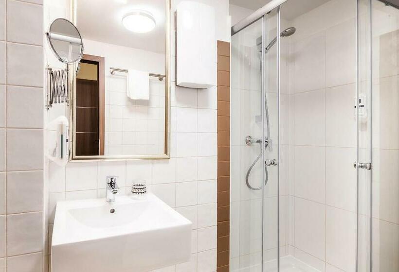 اتاق استاندارد یک نفره, Schroeders City Style