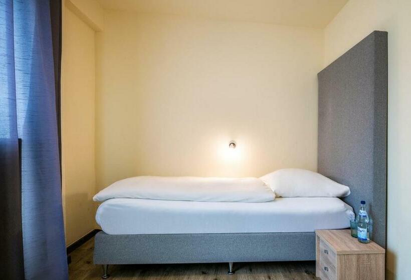 اتاق استاندارد یک نفره, Schroeders City Style