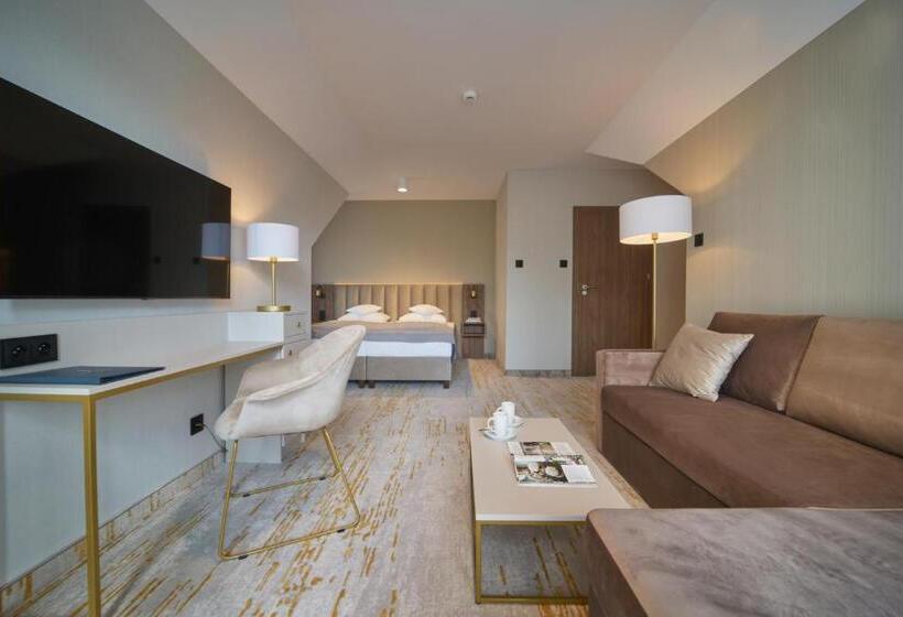 スタンダードスタジオ, Five Seasons Szklarska Poręba