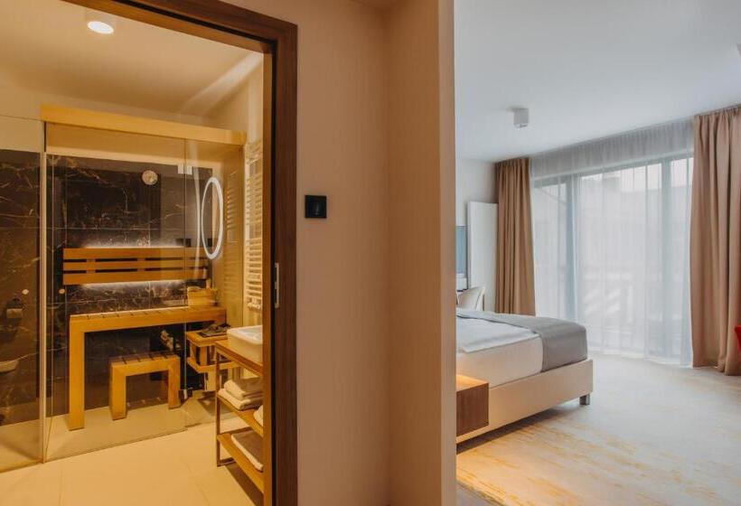 スタンダードスタジオ, Five Seasons Szklarska Poręba