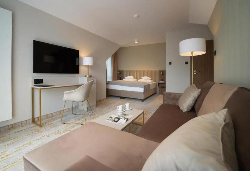 スタンダードスタジオ, Five Seasons Szklarska Poręba