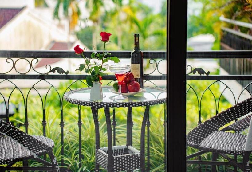 اتاق لوکس با بالکن, Hai Dao Hoi An Villa