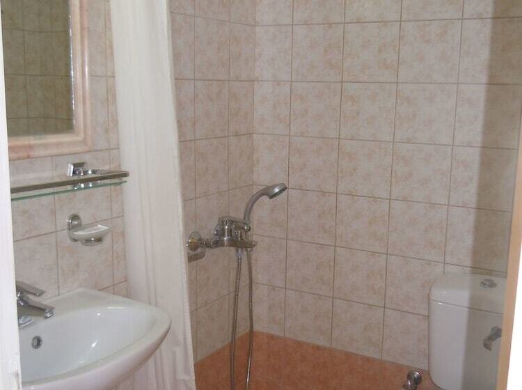 スタンダードトリプルルーム, Atlas Pension