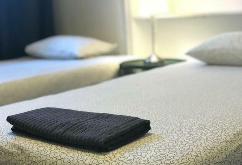 اتاق استاندارد با سرویس بهداشتی مشترک, Barbieri Sol Hostel