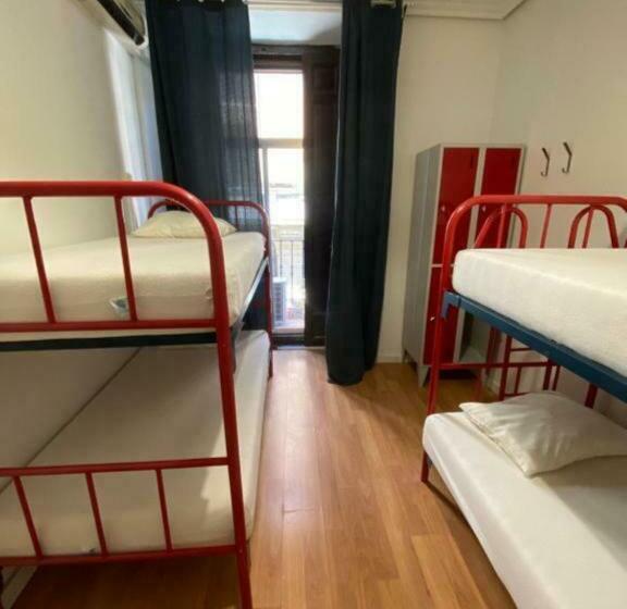 اتاق استاندارد چهار تخته, Barbieri Sol Hostel
