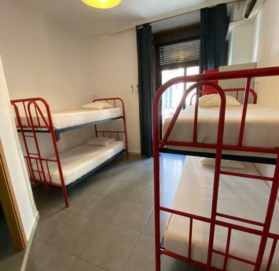 اتاق استاندارد چهار تخته, Barbieri Sol Hostel