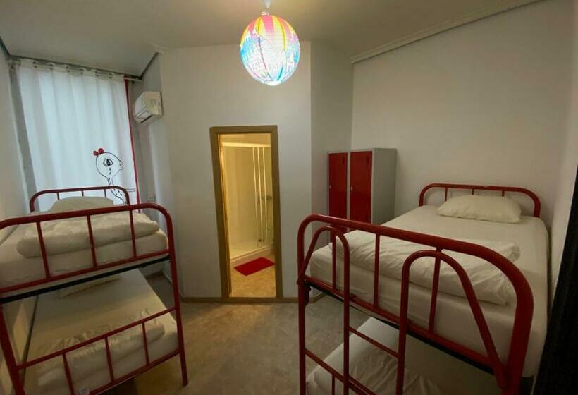 اتاق استاندارد چهار تخته, Barbieri Sol Hostel