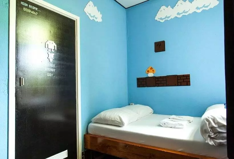 اتاق استاندارد با سرویس بهداشتی مشترک, The Flying Pig Uptown