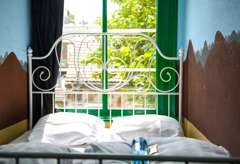 اتاق استاندارد با سرویس بهداشتی مشترک, The Flying Pig Uptown