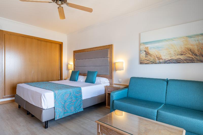 اتاق استاندارد, The Flying Pig Uptown