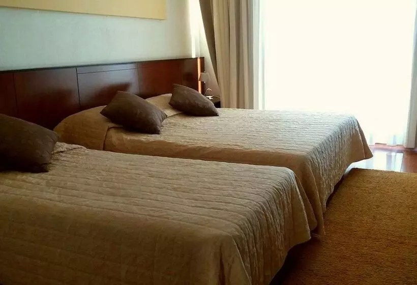 Chambre Deluxe, Acropol