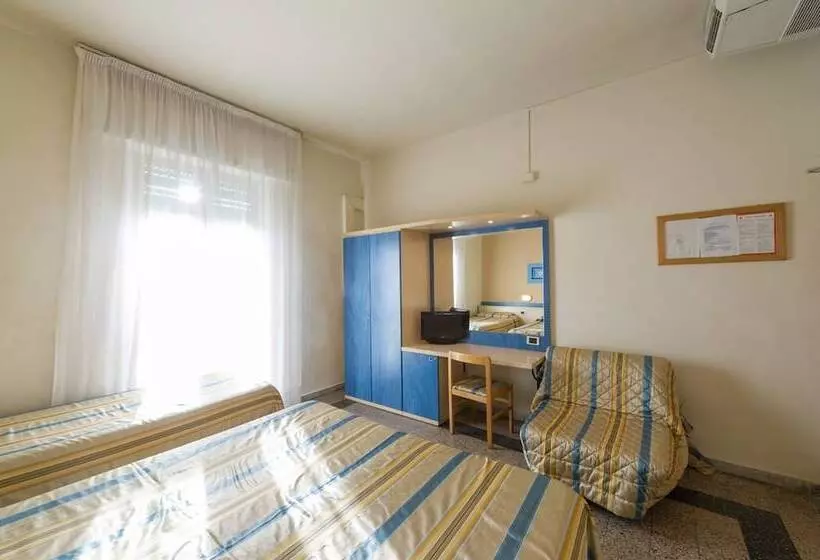 اتاق استاندارد سه نفره, Moderno