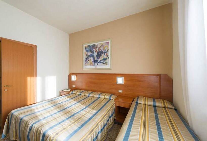 اتاق استاندارد چهار تخته, Moderno