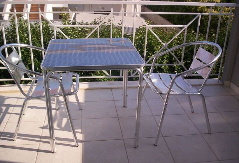 דירה בת חדר שינה 1 עם מרפסת, Milos Apartments