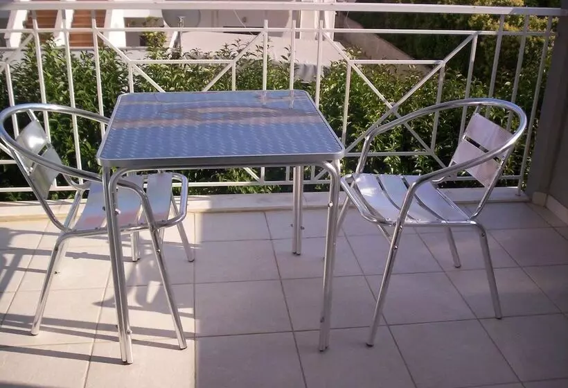 バルコニー付き１ベッドルームアパートメント, Milos Apartments