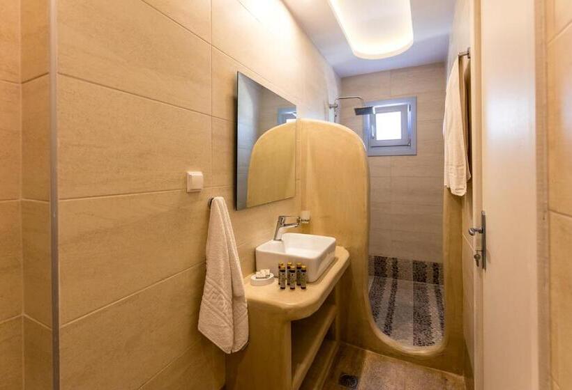 غرفة سوبيريور مطلّة علي البحر, Selini