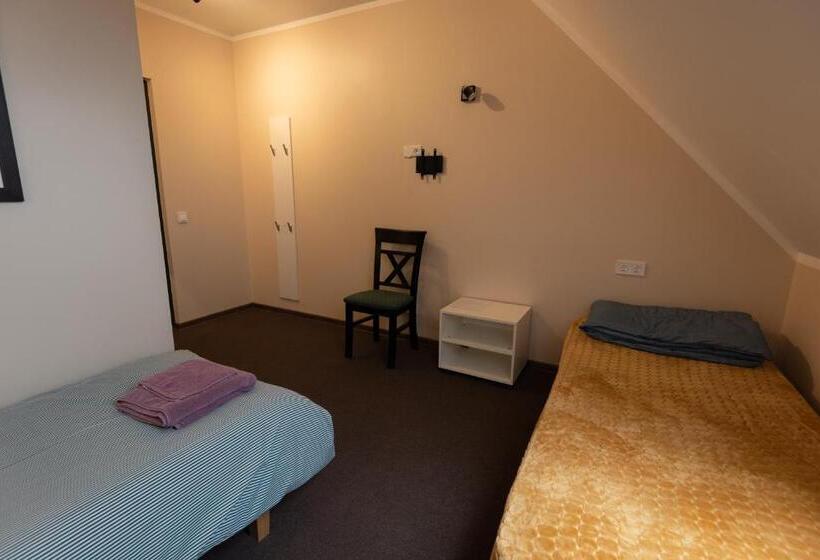 اتاق استاندارد, Aiakeskuse Hostel