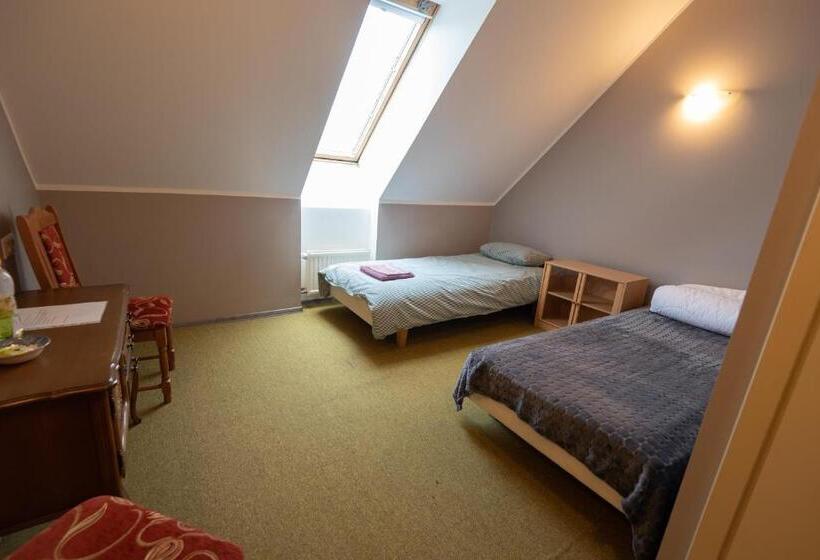 اتاق استاندارد, Aiakeskuse Hostel