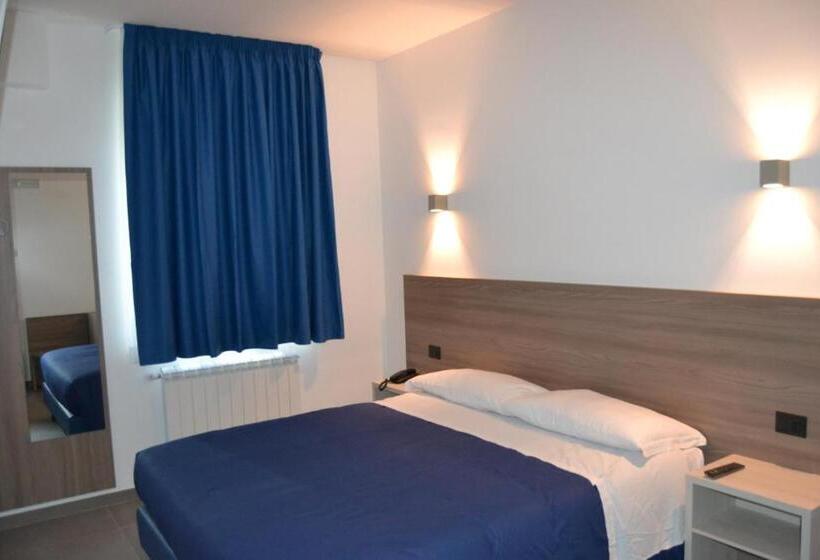 اتاق استاندارد یک نفره, Residence Vazzieri