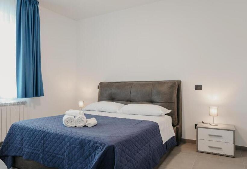 آپارتمان 1 خوابه با بالکن, Residence Vazzieri