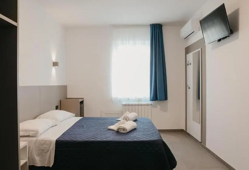 اتاق استاندارد با تخت بزرگ برای معلولان, Residence Vazzieri