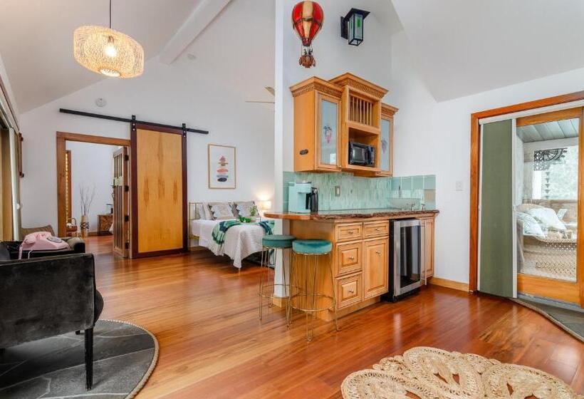 غرفة قياسية رباعية, New Park Venue & Suites